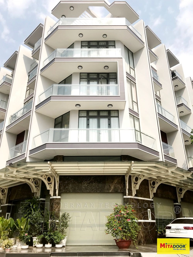 Cửa cuốn Đức ch&iacute;nh h&atilde;ng Mitadoor mẫu mới hiện đại, đảm bảo chất lượng, an to&agrave;n