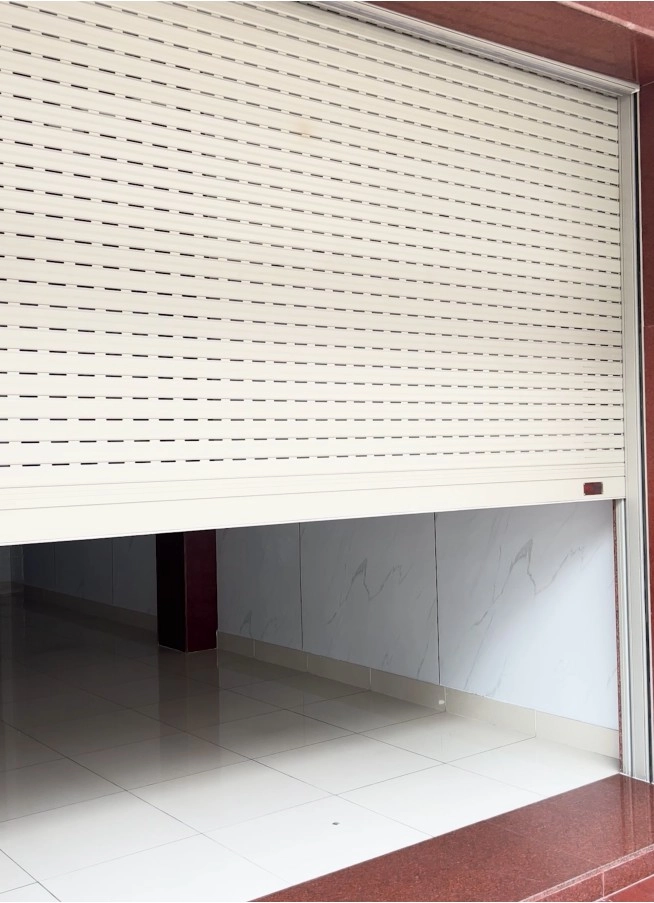 Cửa cuốn Mitadoor khe thoáng MT512 lưu thông không khí hiệu quả