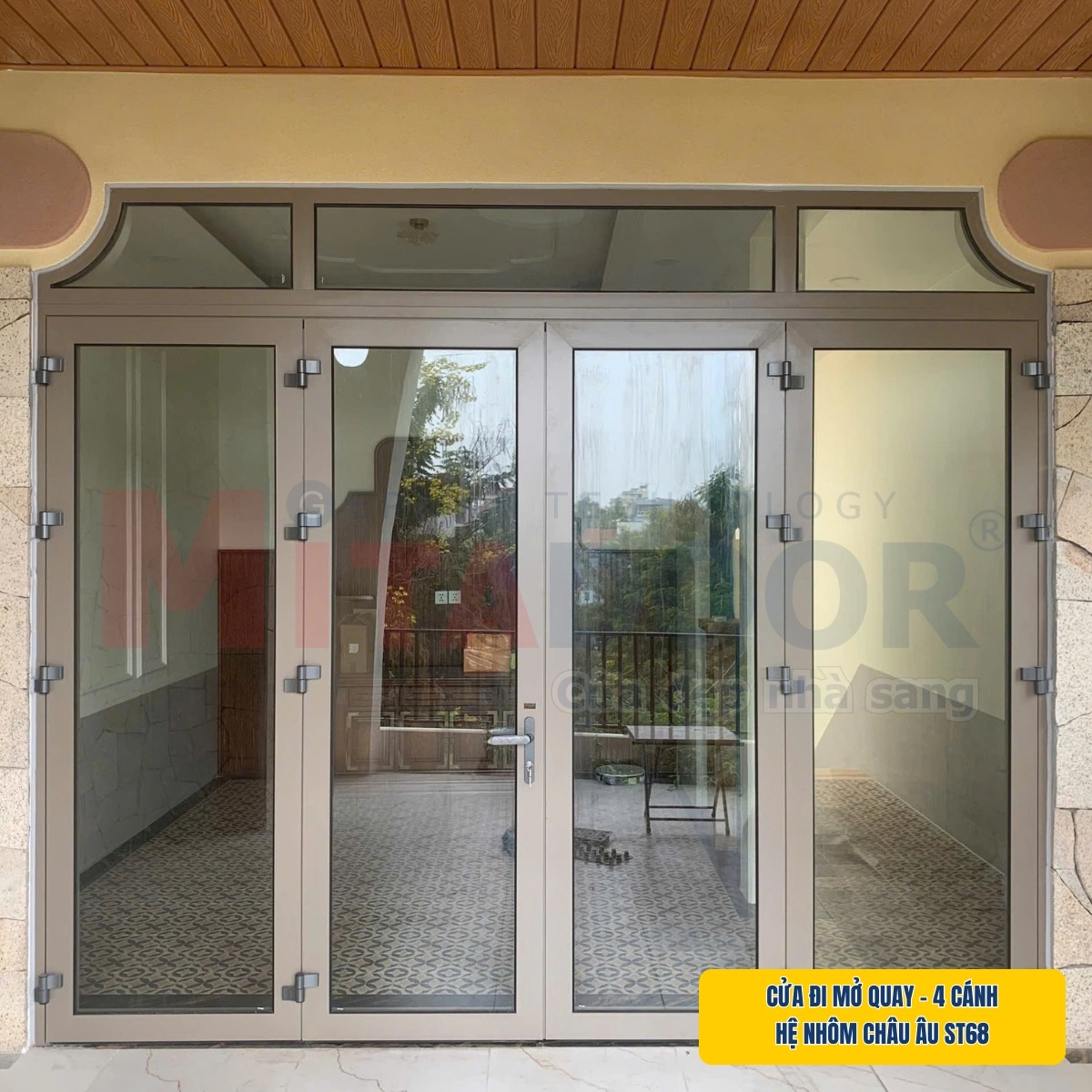 Cửa đi mở quay 4 cánh hệ nhôm châu Âu ST68 sang trọng và đẳng cấp, nâng tầm không gian sống
