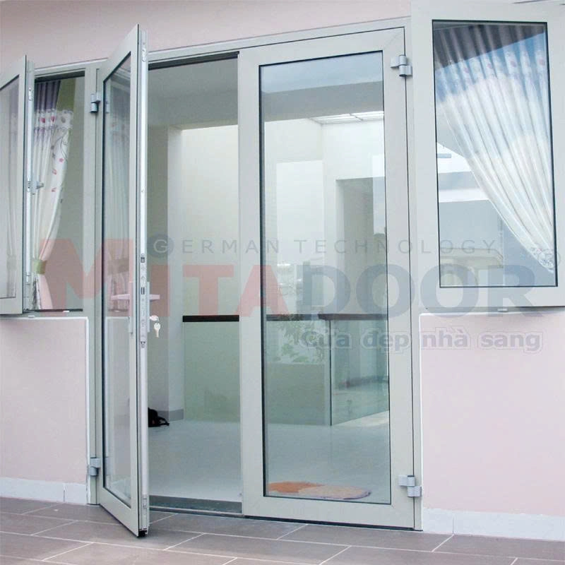 Cửa đi mở quay kết hợp cửa sổ Mitadoor nâng tầm vẻ đẹp sang trọng cho kiến trúc hiện đại