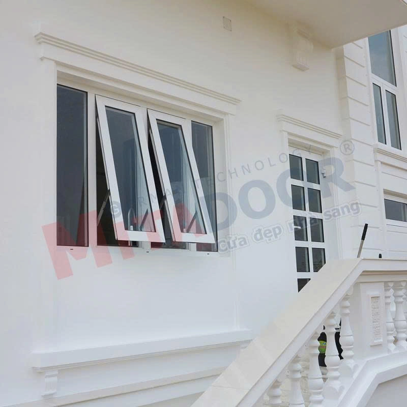 Cửa sổ mở hất hệ nhôm Mitadoor cao cấp thẩm mỹ với lớp sơn tĩnh điện màu trắng sữa tinh tế