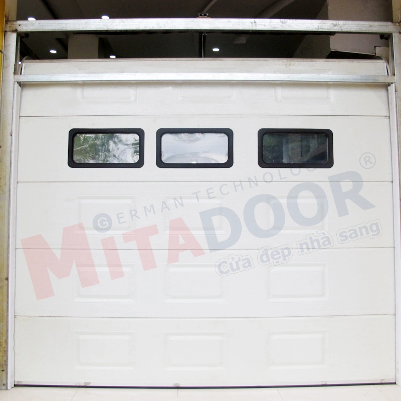 Công trình cửa trượt trần Mitadoor Garage công nghệ Đức có ô sáng