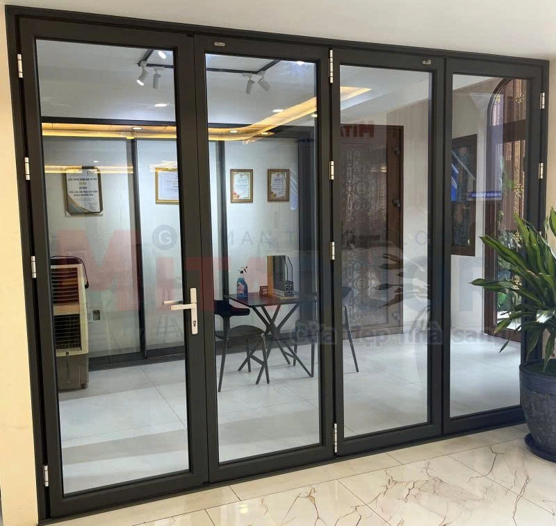Cửa kính xếp trượt Mitadoor với thiết kế thông minh, giúp nâng tầm thẩm mỹ không gian
