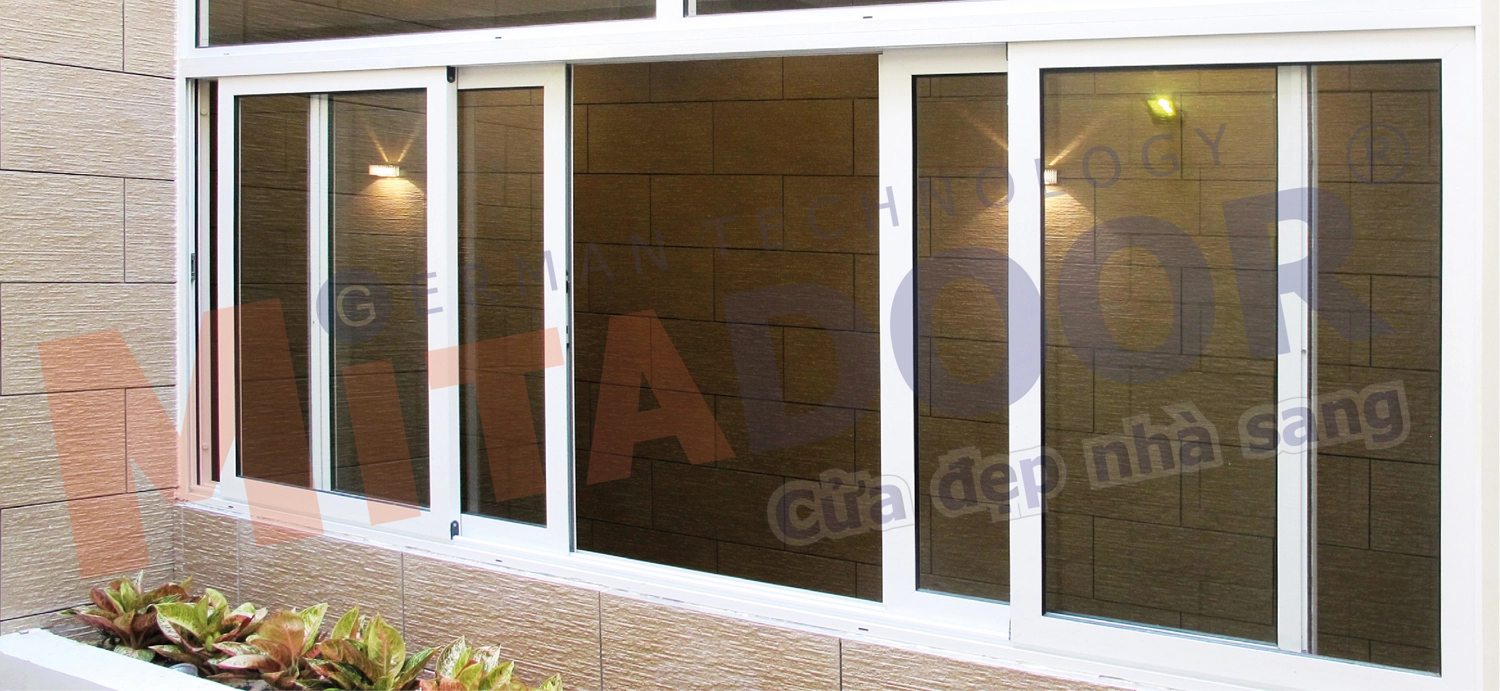 Cửa sổ mở lùa hệ nhôm Mitadoor cao cấp vận hành êm ái với hệ phụ kiện đồng bộ, chính hãng