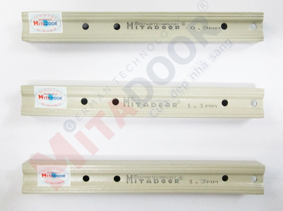 U cửa k&eacute;o Mitadoor bằng th&eacute;p sơn tĩnh điện chống trầy v&agrave; tạo g&acirc;n để tăng độ cứng