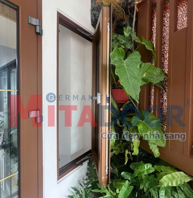 Cửa sổ mở quay Mitadoor hệ nhôm Châu Âu ST68 1 cánh siêu tiện nghi