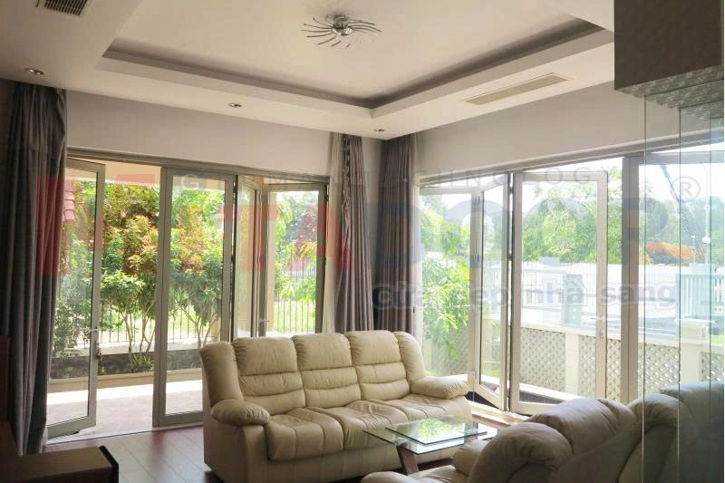 Cửa đi xếp trượt Mitadoor với thiết kế tinh tế giúp tối ưu không gian