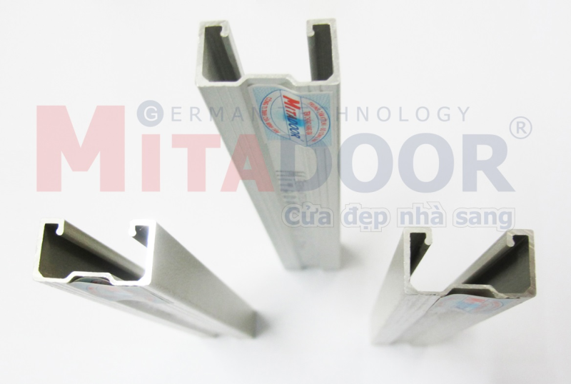 U nhôm Mitadoor dày 1.3mm U nhôm Mitadoor dày 1.3mm