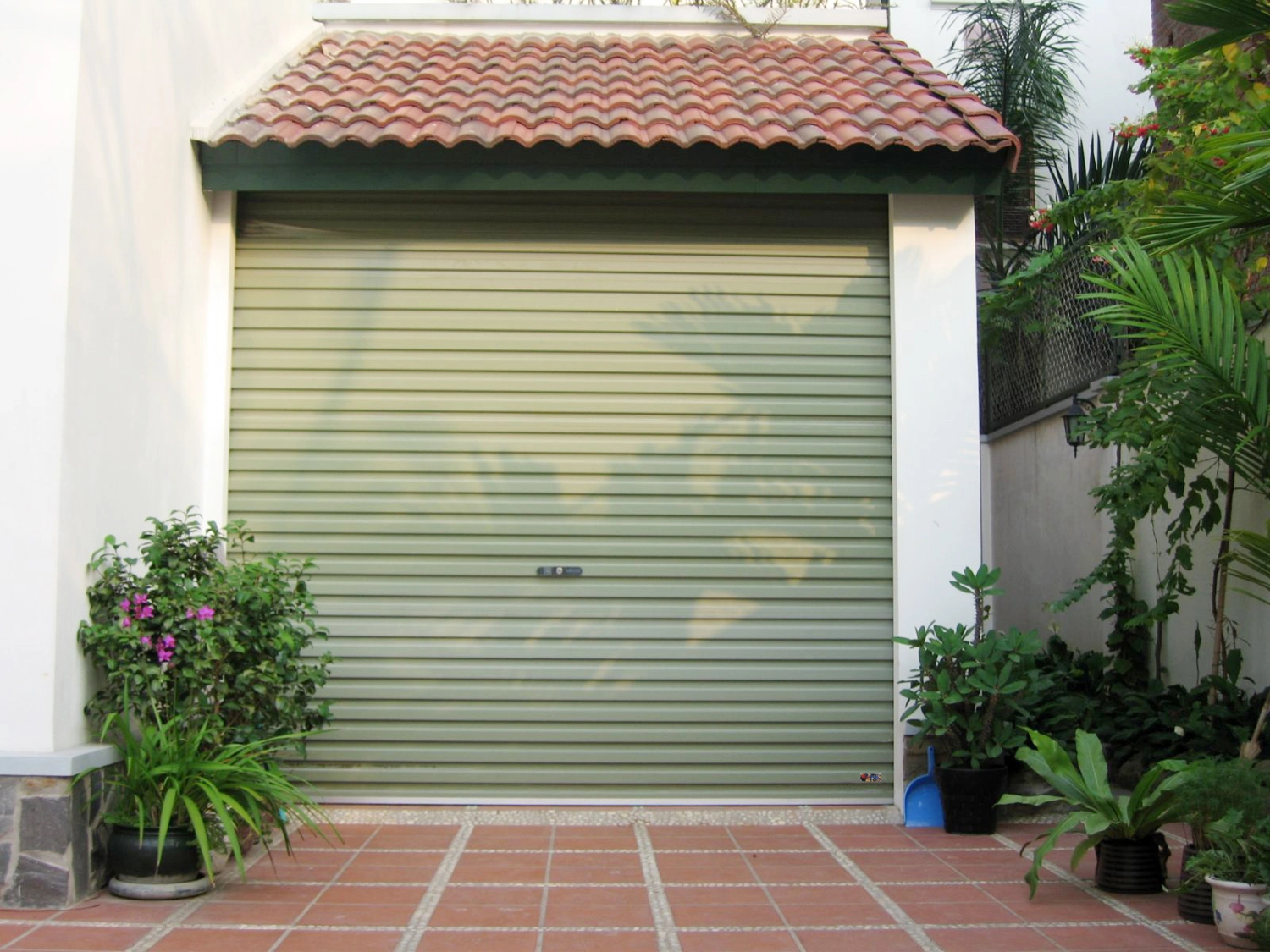 Cửa cuốn tấm liền Mitadoor vận hành với tốc độ nhanh