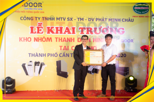 Hoạt động công ty GIÁM ĐỐC MITADOOR PHÁT BIỂU TẠI LỄ KHAI TRƯƠNG KHO NHÔM THANH ĐỊNH HÌNH CẦN THƠ