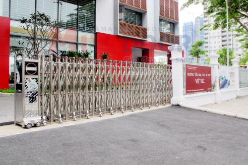 Công trình dự án CÔNG TRÌNH CỬA CỔNG XẾP MITADOOR NHẬP KHẨU CAO CẤP TẠI TRƯỜNG QUỐC TẾ VIỆT ÚC QUẬN 7