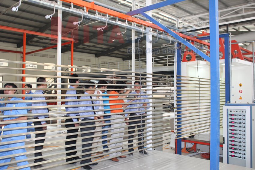 Akzonobel chung nhan mitadoor