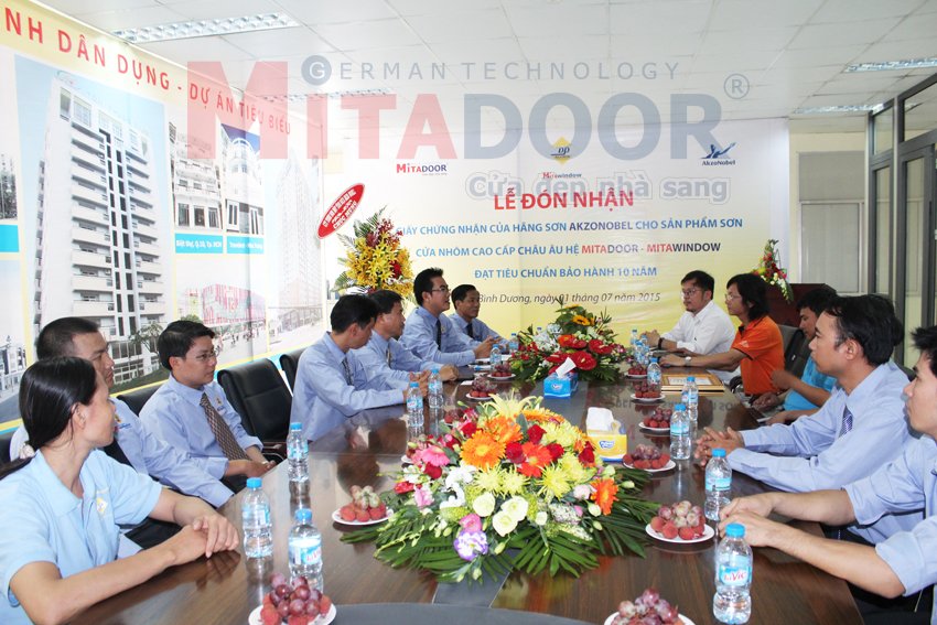 Akzonobel chung nhan mitadoor