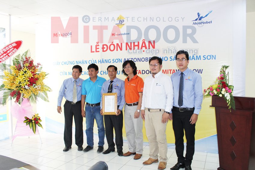 Akzonobel chung nhan mitadoor