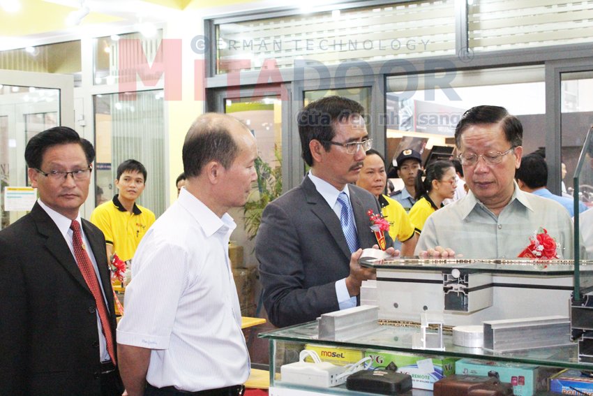 vietbuil - 06 -2015 - mitadoor