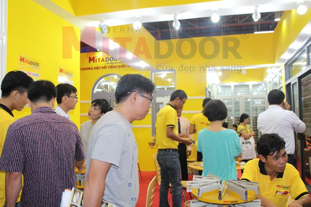 tham quan trien lam vietbuild 2015