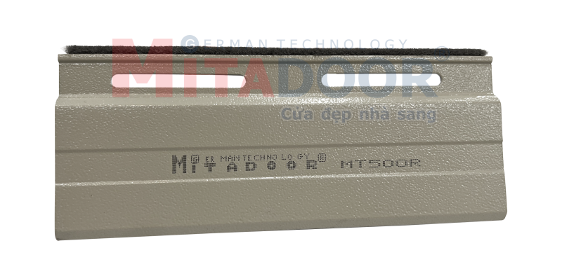 Nan cửa cuốn nhôm Mitadoor Khe thoáng MT500R Nan cửa cuốn nhôm Mitadoor Khe thoáng MT500R