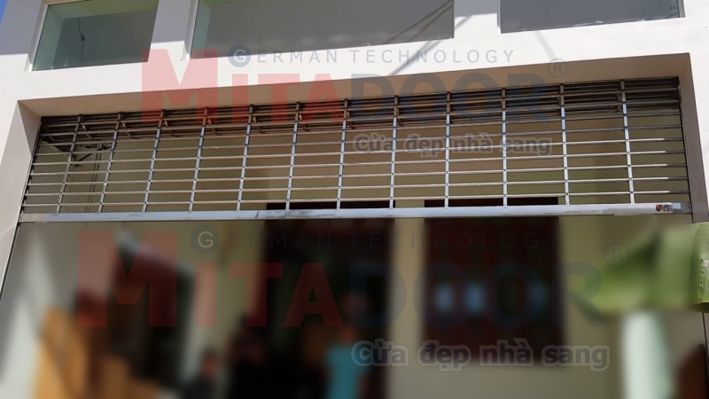 Cửa cuốn song ngang Inox phi tròn ∅ 19 làm từ chất liệu inox cao cấp, sản xuất theo dây chuyền máy móc hiện đại ứng dụng công nghệ Đài Loan Cửa cuốn song ngang Inox phi tròn ∅ 19 làm từ chất liệu inox cao cấp, sản xuất theo dây chuyền máy móc hiện đại ứng dụng công nghệ Đài Loan