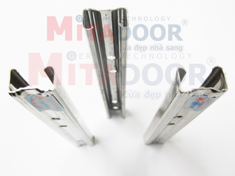 U inox Mitadoor dày 0.6 mm U inox Mitadoor dày 0.6 mm