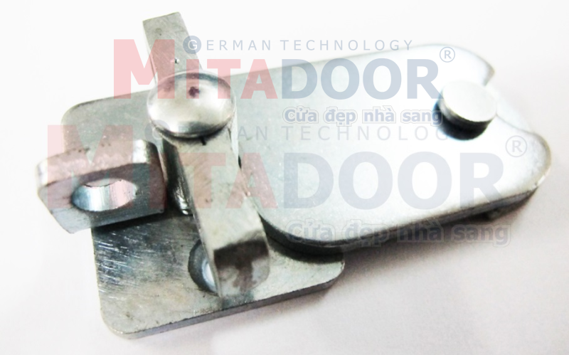 Khoá gài thông minh Mitadoor bên trong rất tiện lợi Khoá gài thông minh Mitadoor bên trong rất tiện lợi