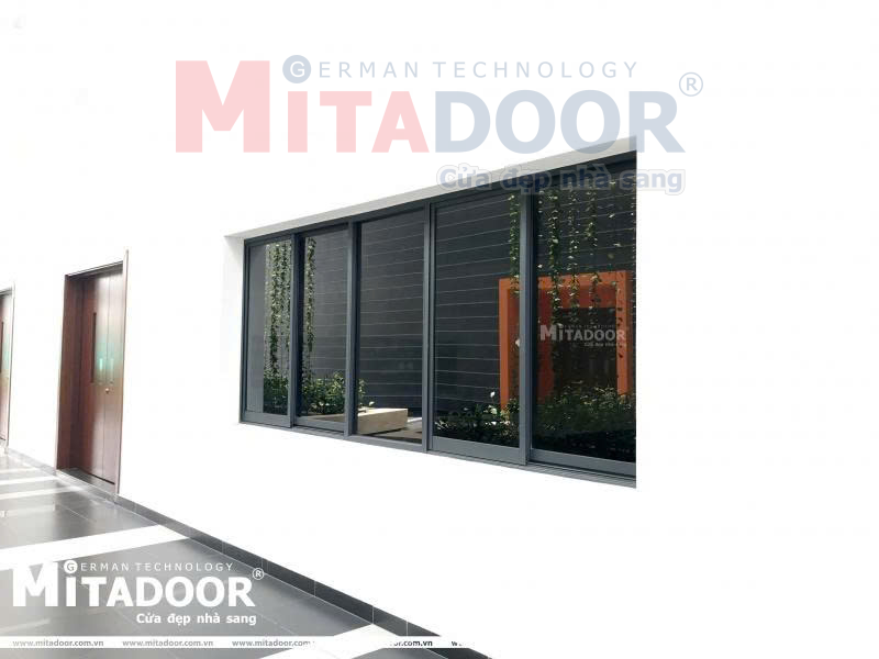 Cửa sổ mở lùa hệ nhôm Mitadoor cao cấp với thiết kế tinh tế, sang trọng Cửa sổ mở lùa hệ nhôm Mitadoor cao cấp với thiết kế tinh tế, sang trọng