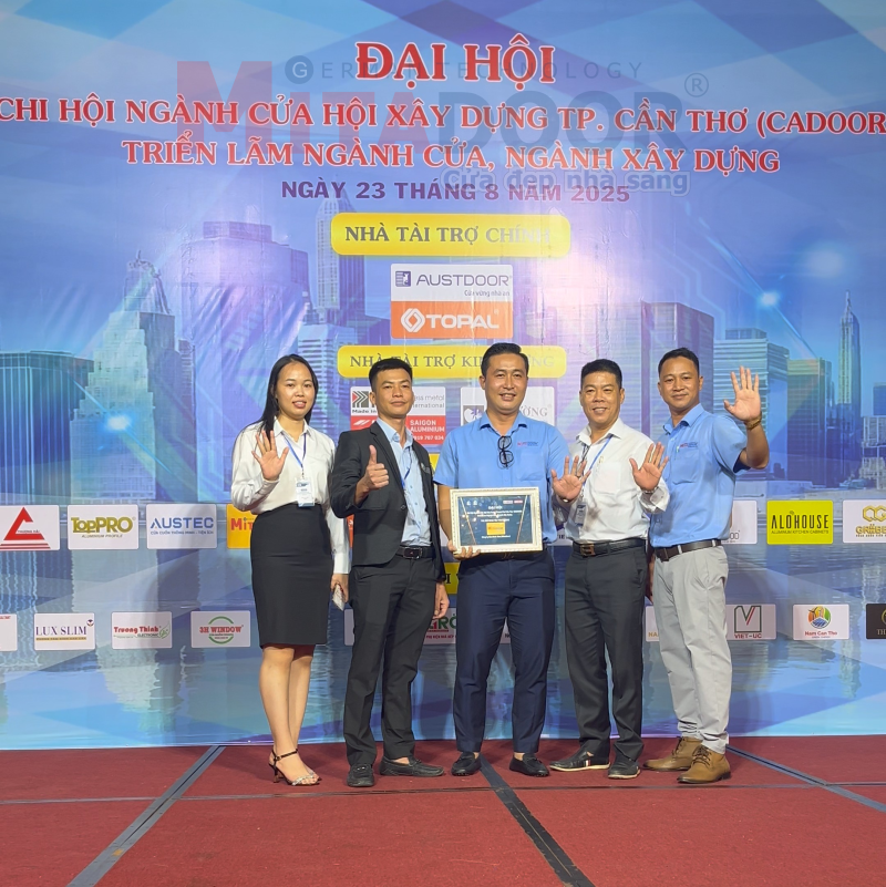 Mitadoor nhận bằng tri ân Nhà tài trợ Vàng tại CADOOR 2025 Mitadoor nhận bằng tri ân Nhà tài trợ Vàng tại CADOOR 2025