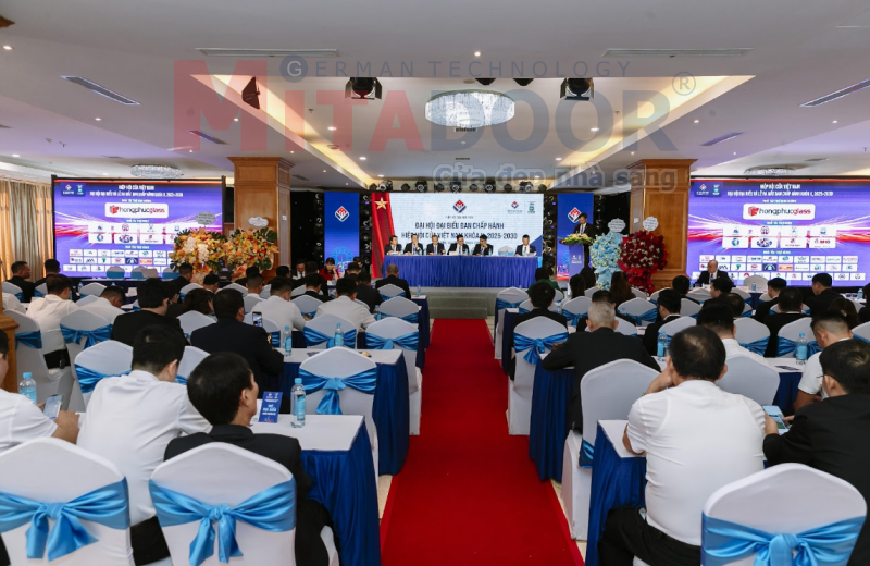 Đại hội với sự tham dự của hơn 300 đại biểu