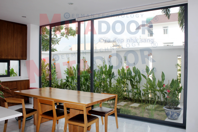 Dòng cửa mở lùa 2 ray ST95 thiết kế tinh xảo, vận hành êm ái, tối ưu không gian sống Dòng cửa mở lùa 2 ray ST95 thiết kế tinh xảo, vận hành êm ái, tối ưu không gian sống