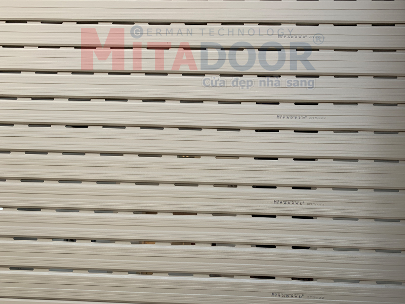 Khe thoáng Mitadoor CT5122 hình Oval giúp lưu thông không khí và lấy ánh sáng tự nhiên Khe thoáng Mitadoor CT5122 hình Oval giúp lưu thông không khí và lấy ánh sáng tự nhiên