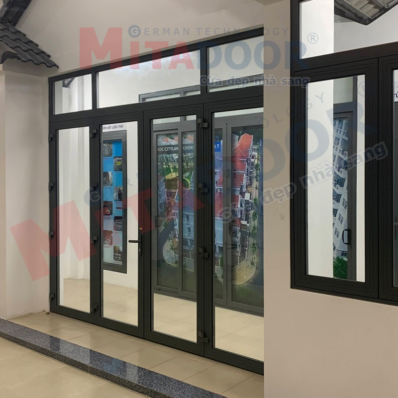 Cửa đi mở quay hệ nhôm Mitadoor DP màu xám đậm phù hợp với nhiều công trình Cửa đi mở quay hệ nhôm Mitadoor DP màu xám đậm phù hợp với nhiều công trình