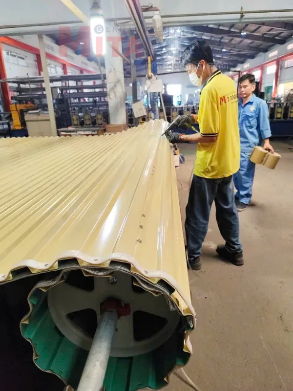 Đội ngũ kỹ thuật kinh nghiệm tại nh&agrave; m&aacute;y Mitadoor