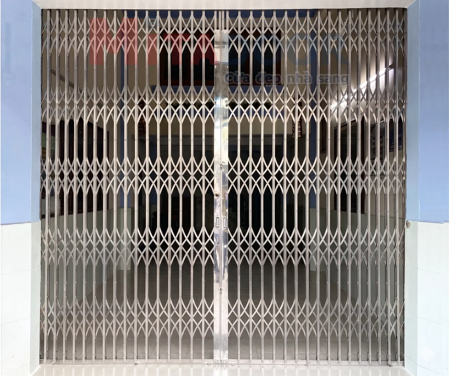 Cửa k&eacute;o inox kh&ocirc;ng l&aacute; s&aacute;ng b&oacute;ng, chống gỉ s&eacute;t