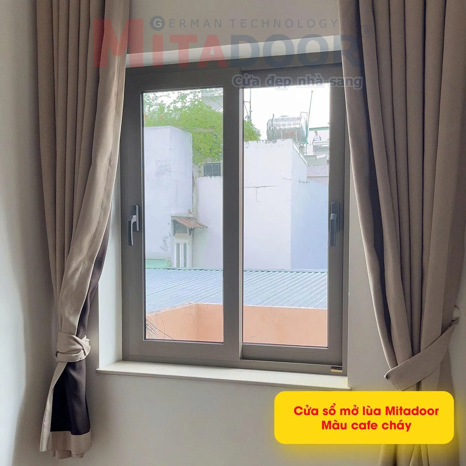 Cửa sổ mở l&ugrave;a nh&ocirc;m k&iacute;nh Mitadoor m&agrave;u cafe ch&aacute;y hiện đại, vận h&agrave;nh &ecirc;m &aacute;i
