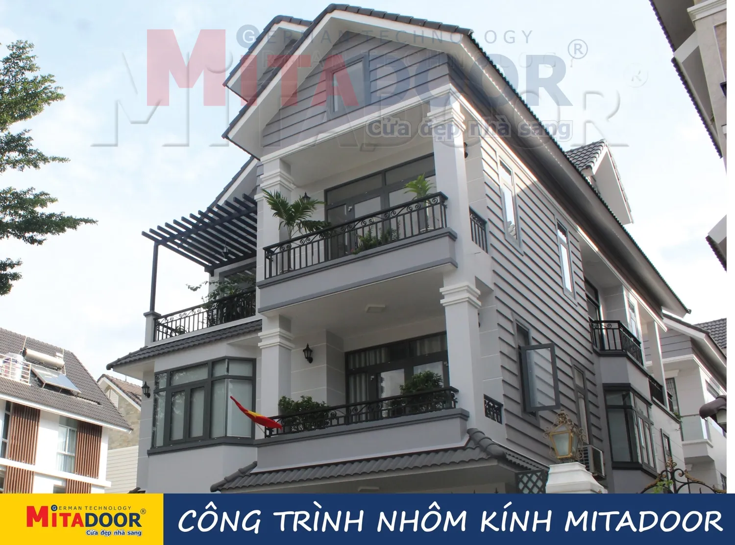 Cửa nh&ocirc;m k&iacute;nh biệt thự đến từ thương hiệu Mitadoor đảm bảo thẩm mỹ, an to&agrave;n v&agrave; bền bỉ