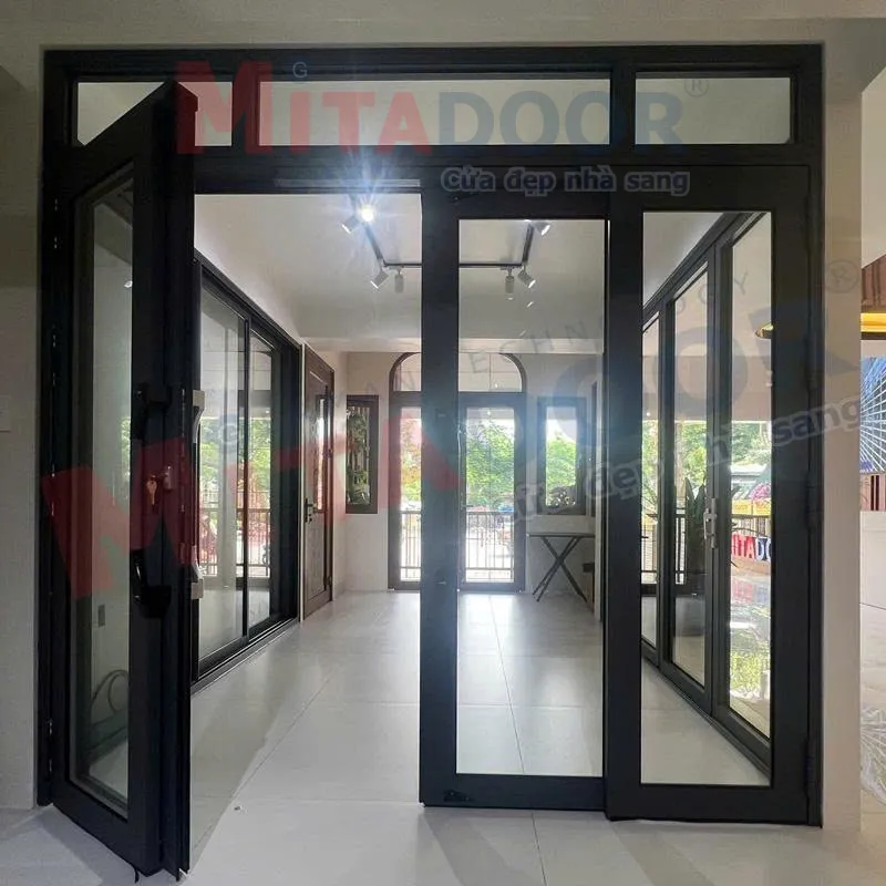 Cửa trượt quay của Mitadoor mang lại kh&ocirc;ng gian y&ecirc;n tĩnh, th&ocirc;ng tho&aacute;ng cho cuộc sống th&ecirc;m phần chất lượng