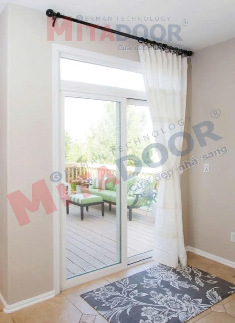 Cửa l&ugrave;a Mitadoor XF93 2 c&aacute;nh thiết kế th&ocirc;ng minh, vận h&agrave;nh nhẹ nh&agrave;ng