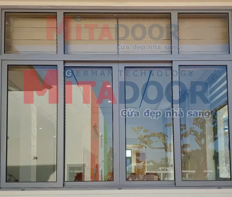 Cửa sổ mở l&ugrave;a hệ nh&ocirc;m Mitadoor DP &ecirc;m nhẹ, tối ưu chi ph&iacute; hiệu quả