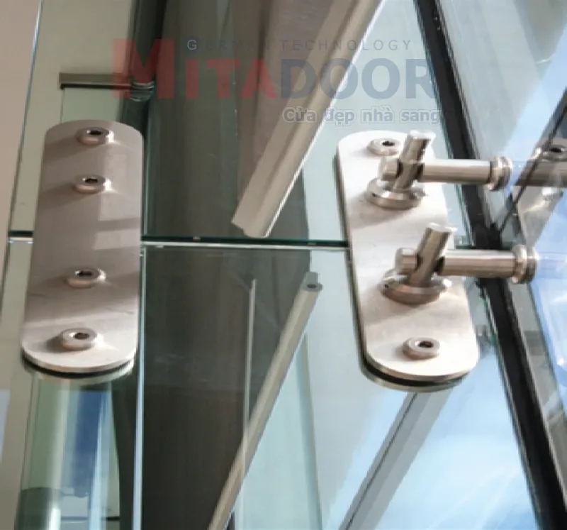 Hệ mặt dựng kính Spider Mitadoor