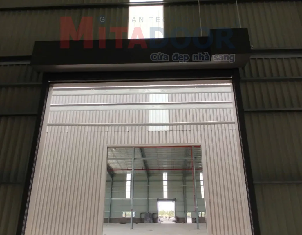 Hộp che cửa cuốn khung sắt, bề mặt tole