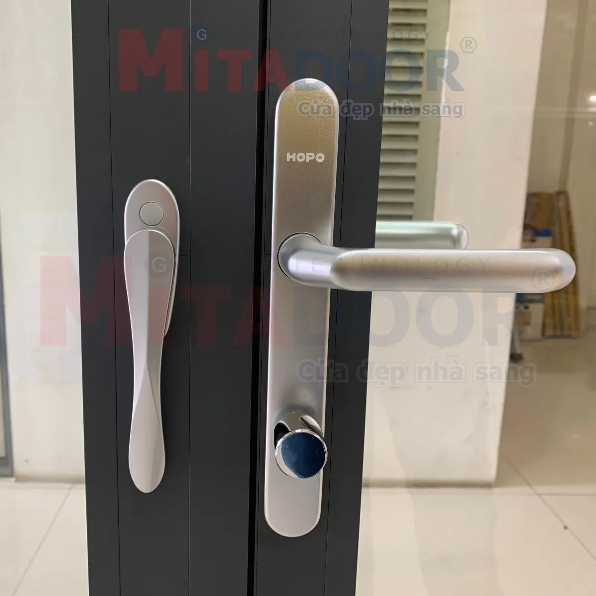 Tay nắm cửa phụ kiện Hopo do Mitadoor nhập khẩu