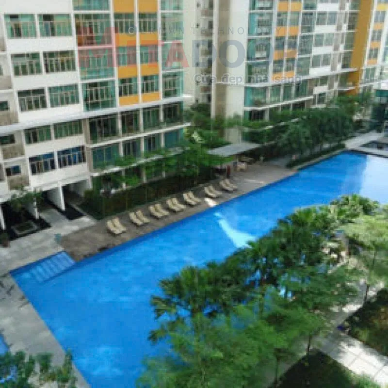 Thiết kế lan can k&iacute;nh đồng bộ với phong c&aacute;ch kiến tr&uacute;c của c&ocirc;ng tr&igrave;nh nhằm đảm bảo t&iacute;nh h&agrave;i h&ograve;a cho tổng thể