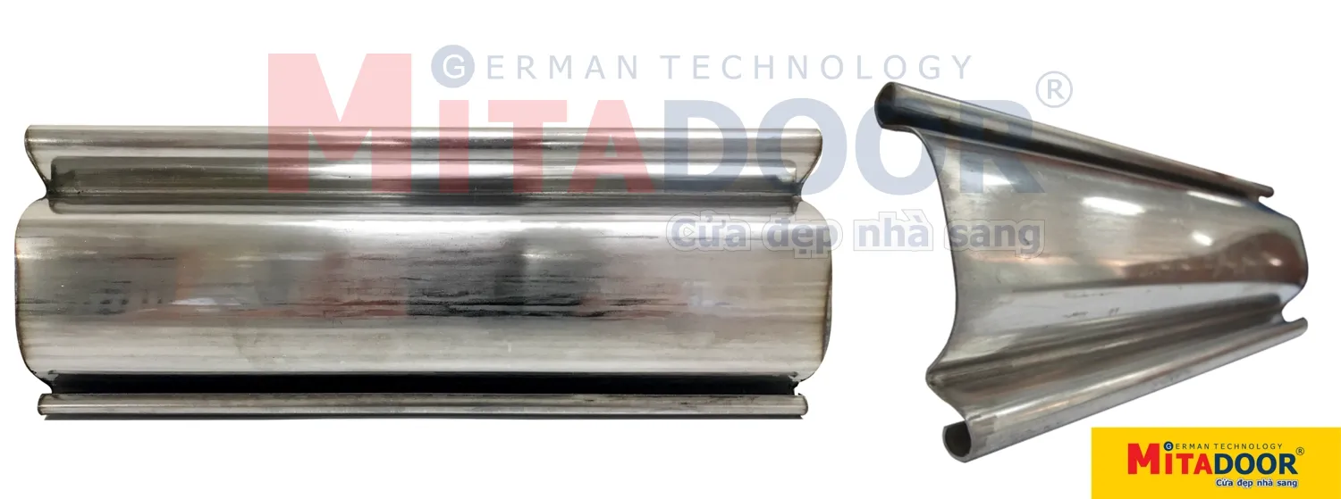 nan-cua-cuon-inox