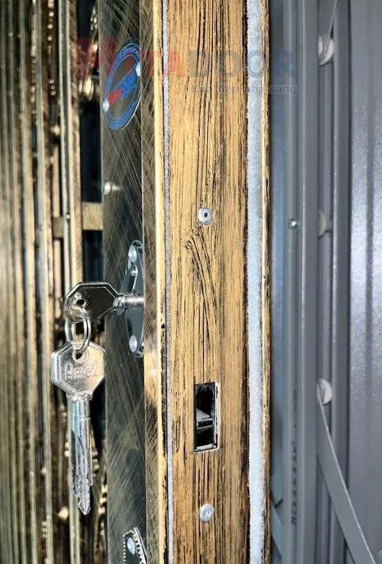 Ổ kh&oacute;a hỏa tiễn chuy&ecirc;n dụng d&agrave;nh ri&ecirc;ng cho cửa k&eacute;o hoa văn cổ S9